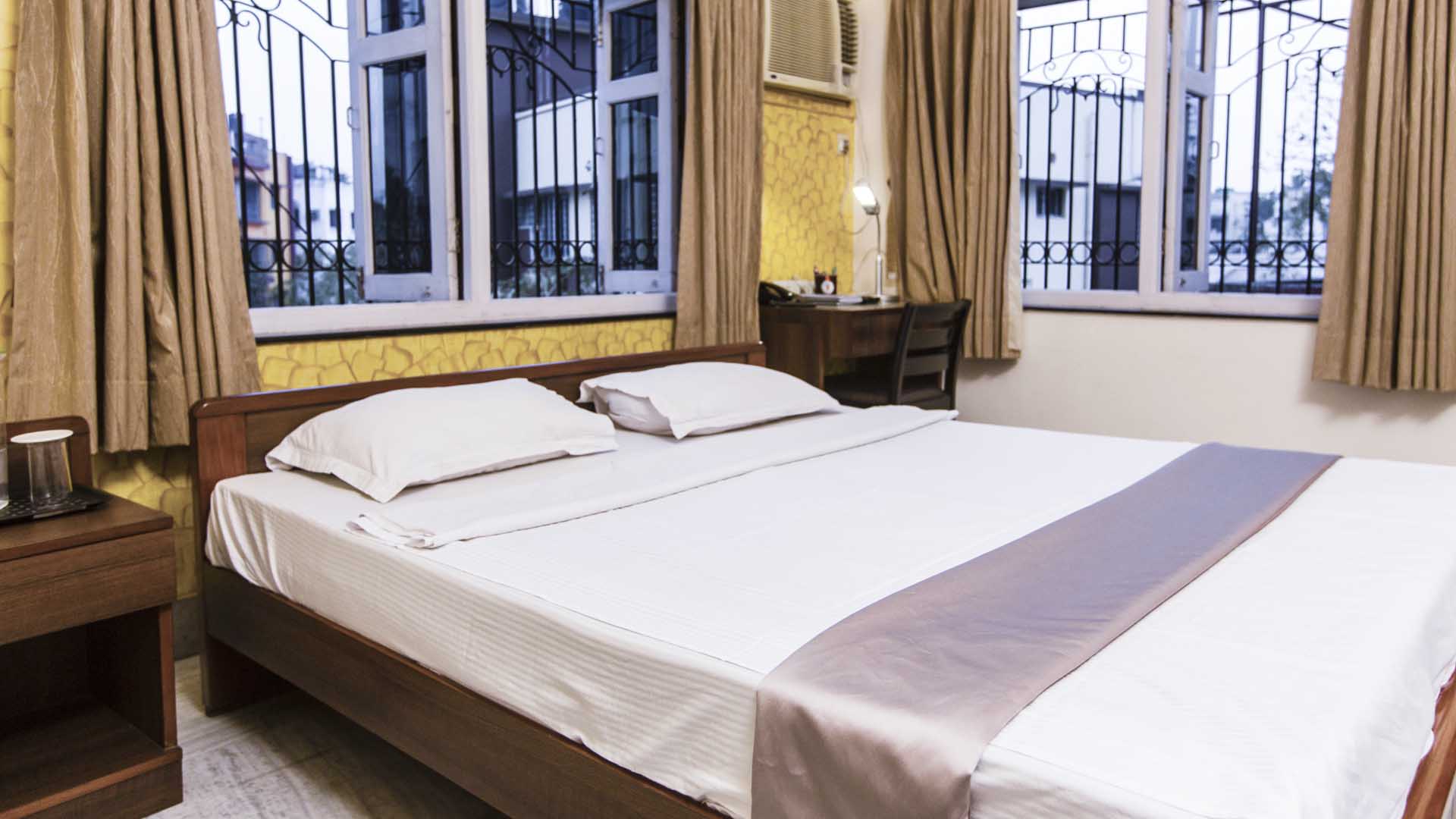 Inscale slider images